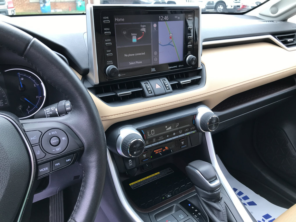 Used 2020 Toyota RAV4 Limited AWD/4WD image 20