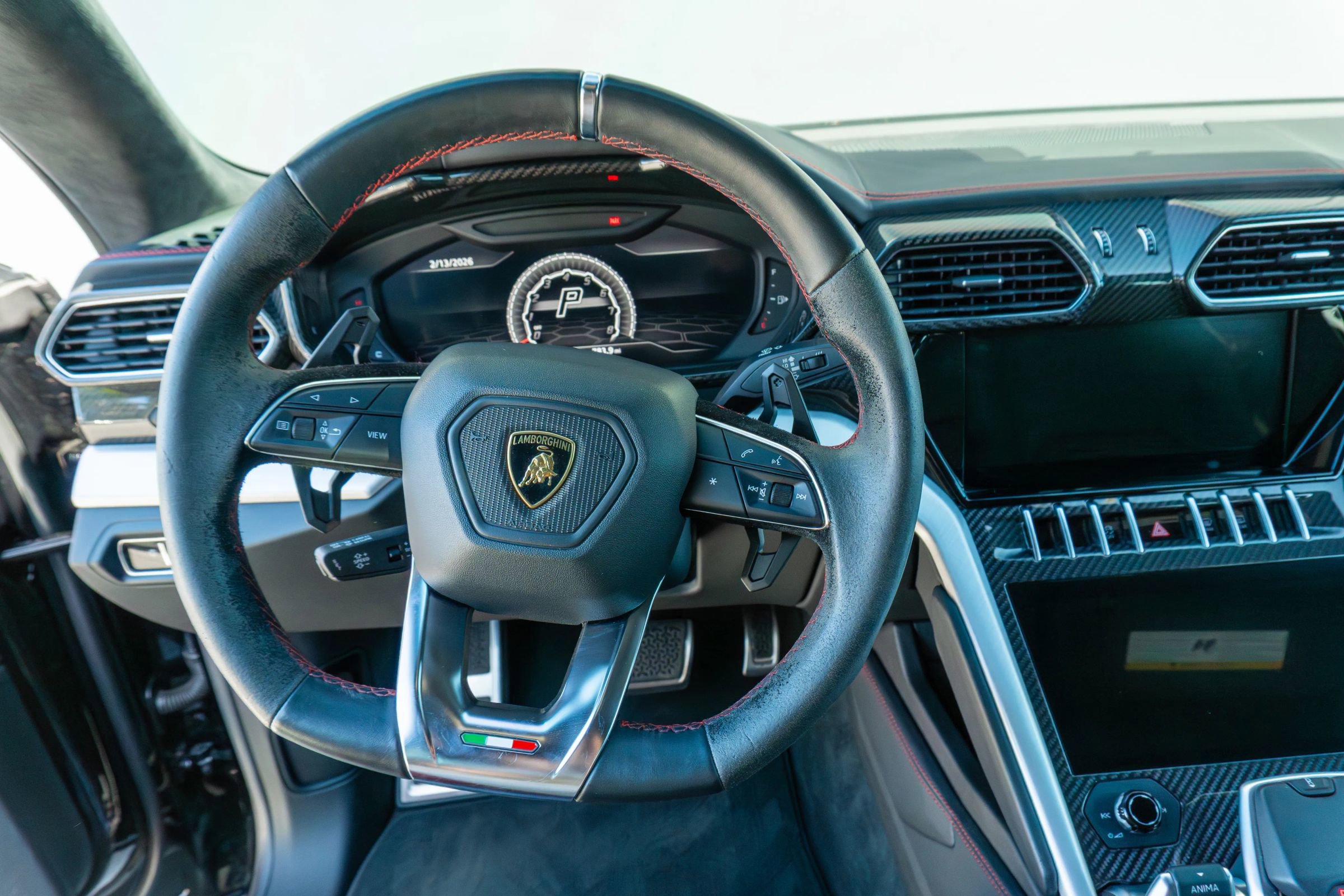 Used 2020 Lamborghini Urus image 63