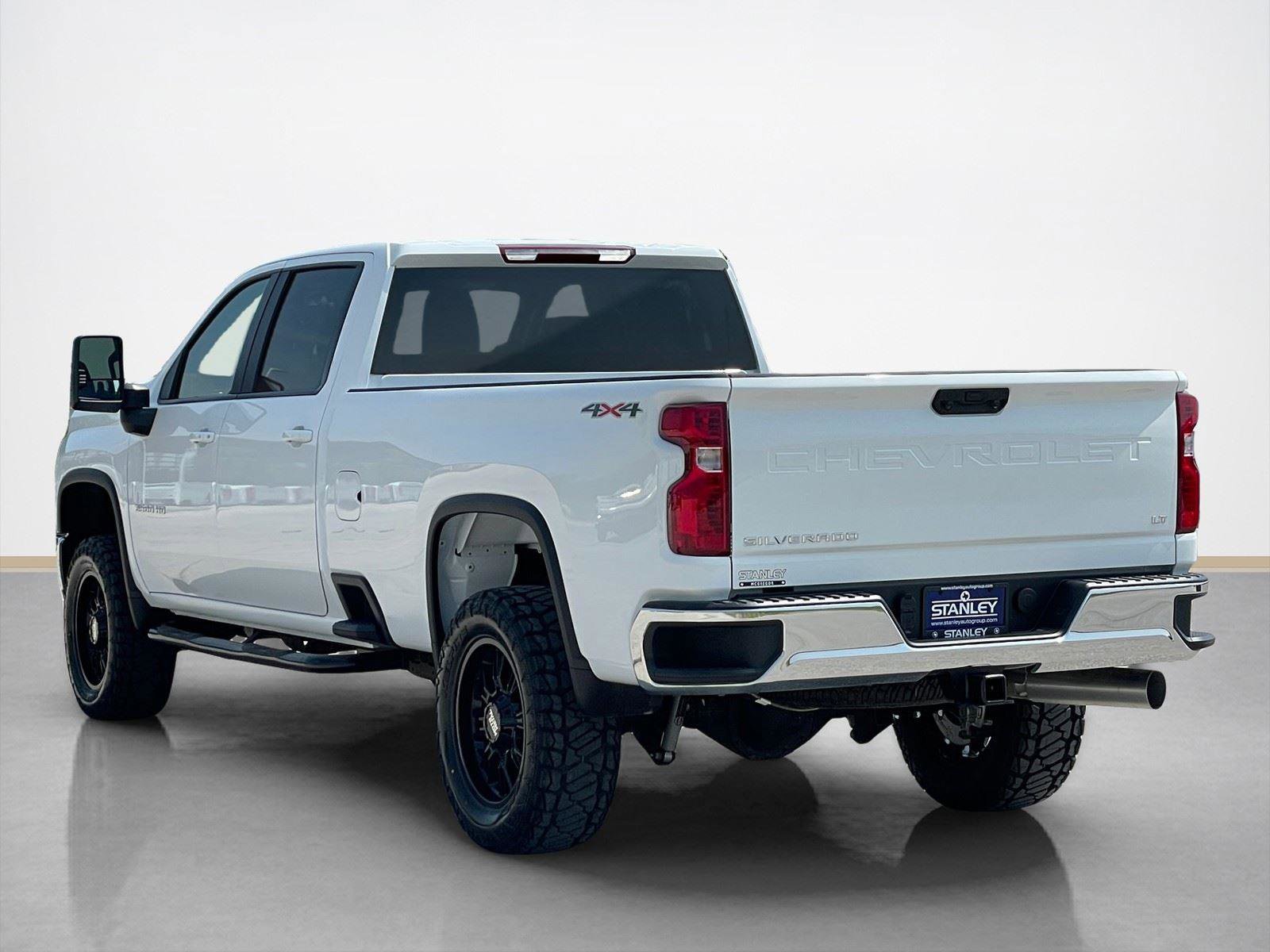 Used 2025 Chevrolet Silverado 2500 LT w/ Convenience Package AWD/4WD image 5