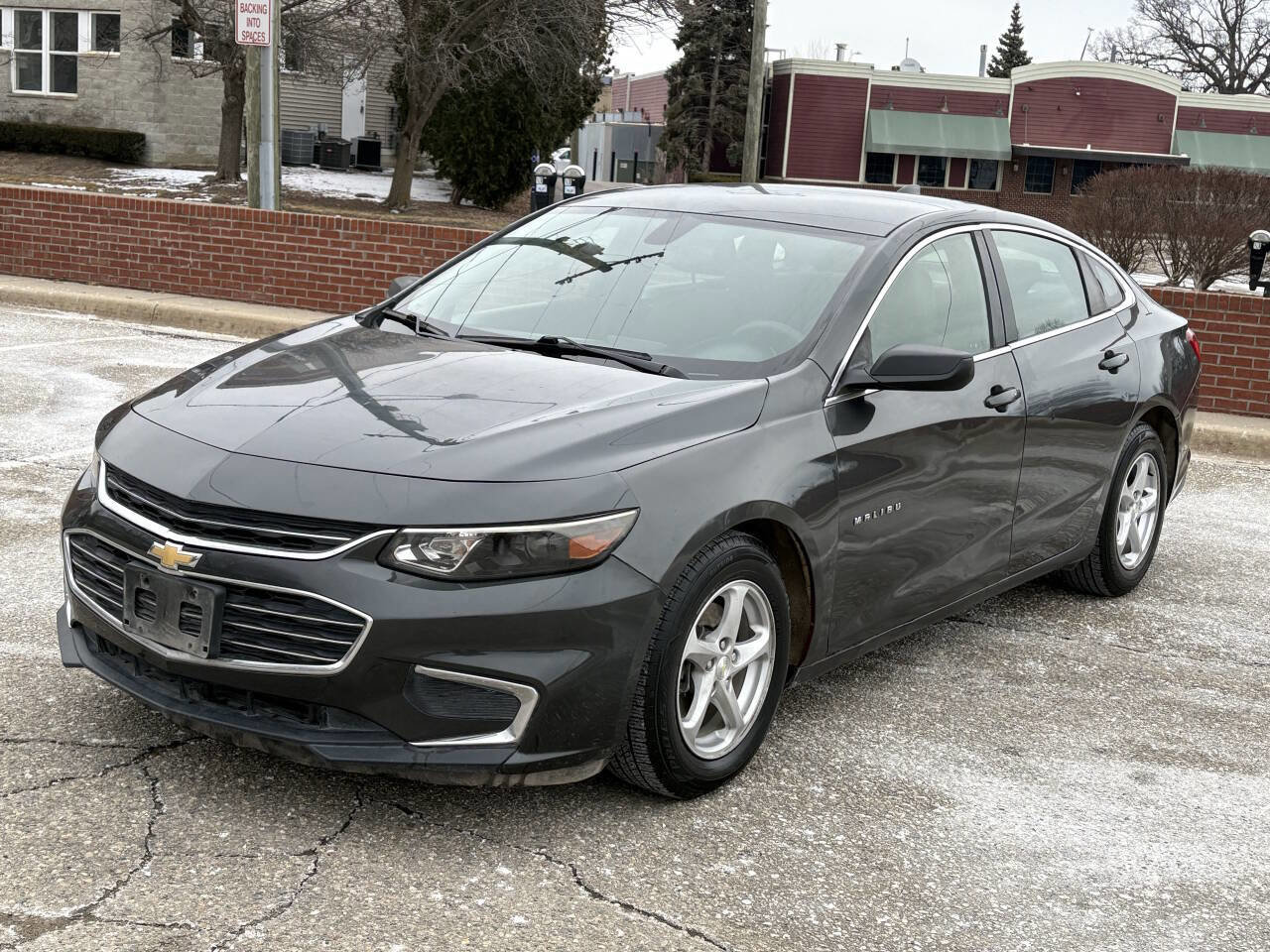 Used 2018 Chevrolet Malibu LS image 2