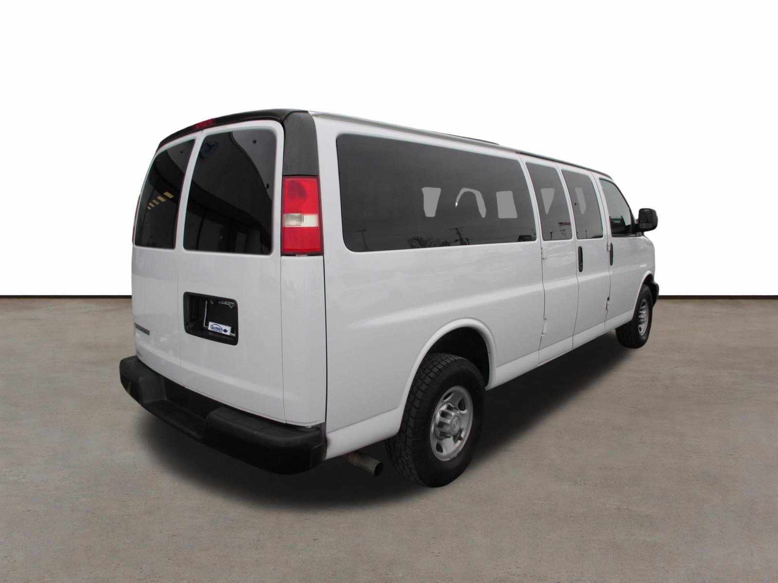Used 2019 Chevrolet Express 3500 LS image 3