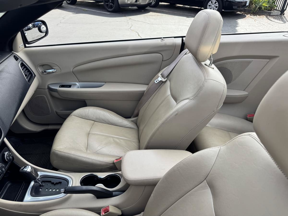 Used 2013 Chrysler 200 Limited FWD image 36