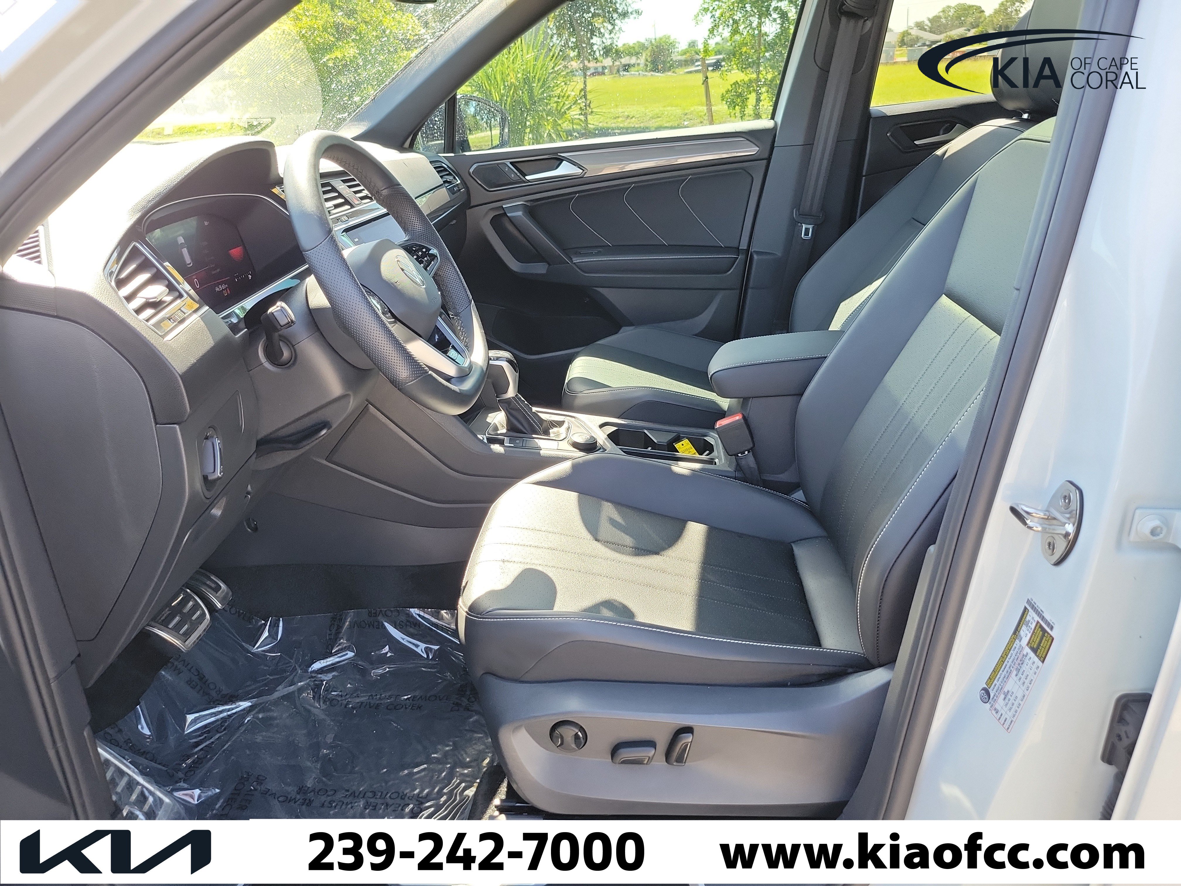 Used 2024 Volkswagen Tiguan SE R-Line AWD/4WD image 22