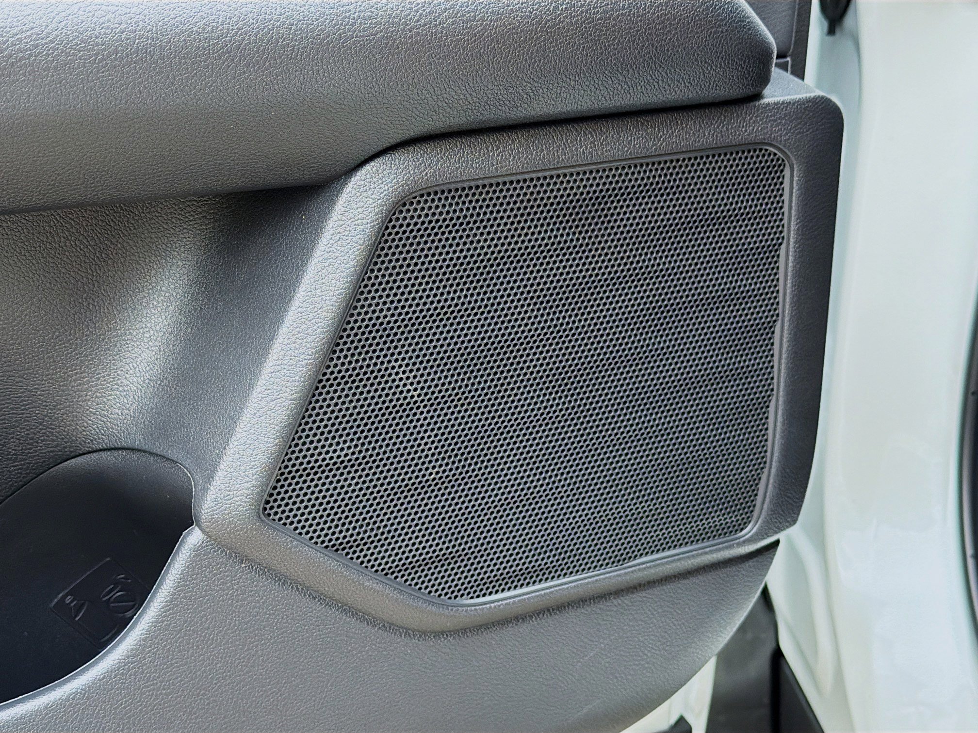 Used 2025 Lexus UX 300h FWD image 24