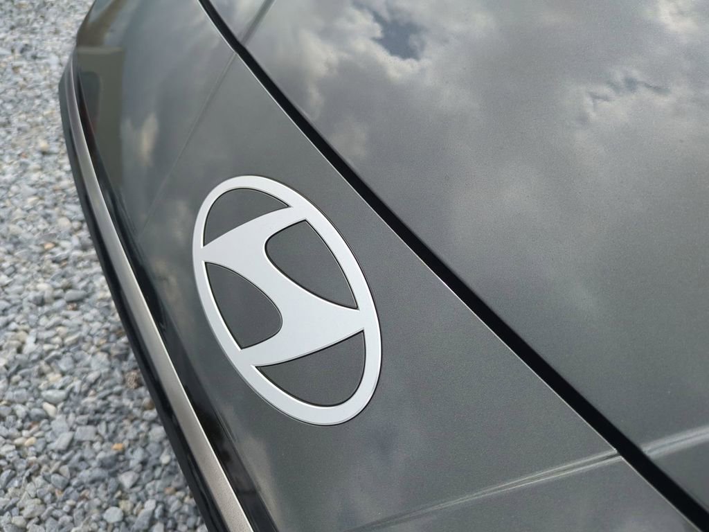 New 2026 Hyundai Elantra Limited image 13