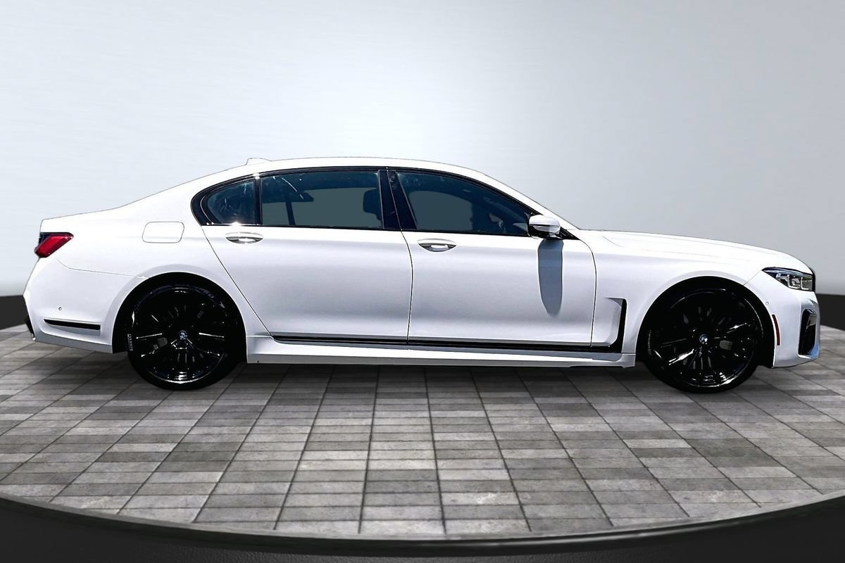 Used 2021 BMW 750i xDrive w/ M Sport Package AWD/4WD image 8