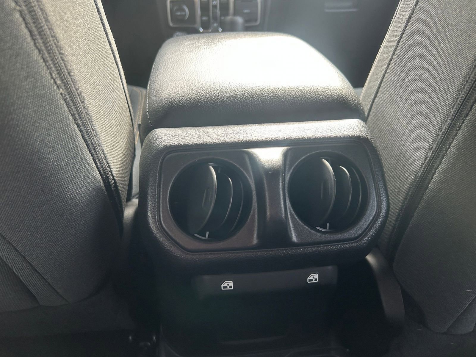 Used 2025 Jeep Wrangler Sport S image 22