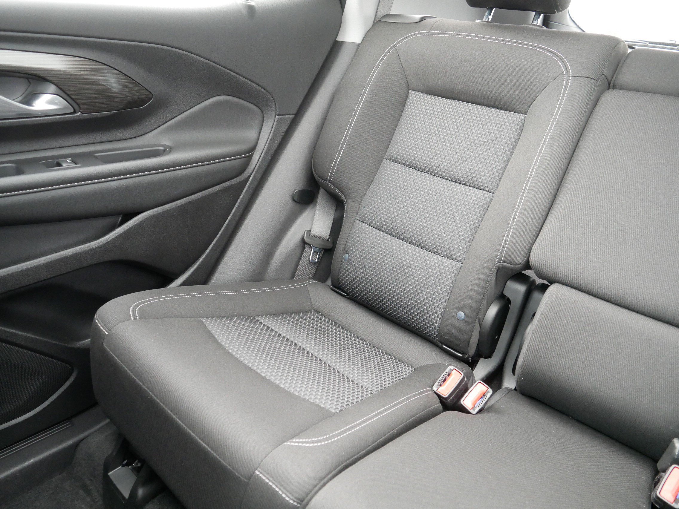 Used 2024 GMC Terrain SLE w/ Driver Convenience Package AWD/4WD image 12