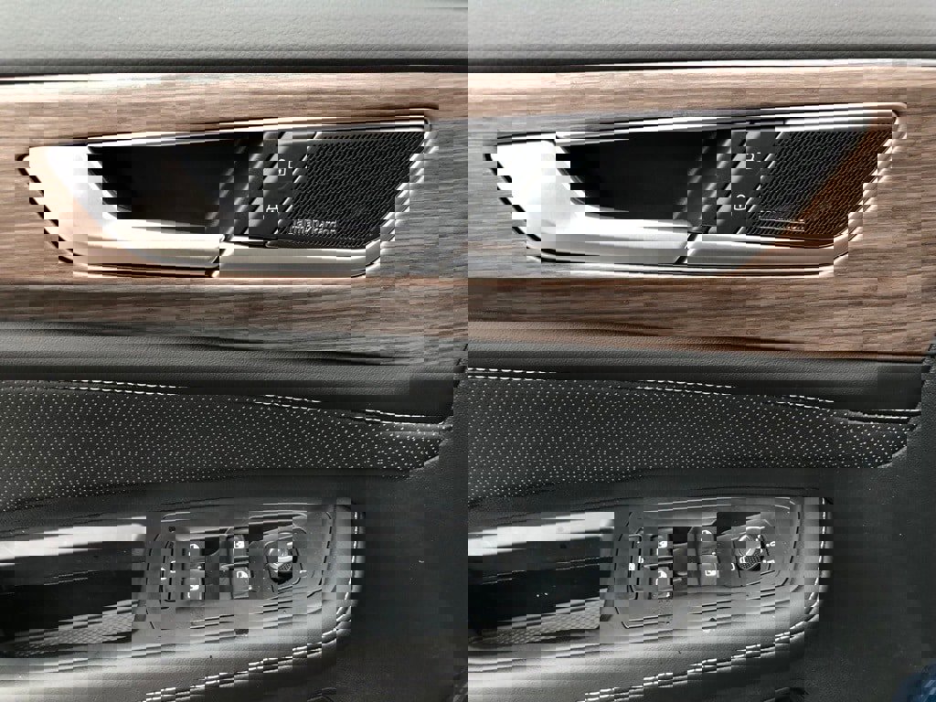 New 2025 Volkswagen Atlas SEL Premium R-Line image 12