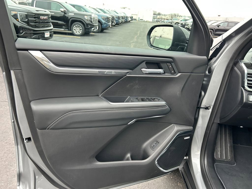 New 2026 GMC Acadia Elevation w/ Black Edition AWD/4WD image 17