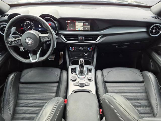 Used 2024 Alfa Romeo Stelvio Veloce AWD/4WD image 19