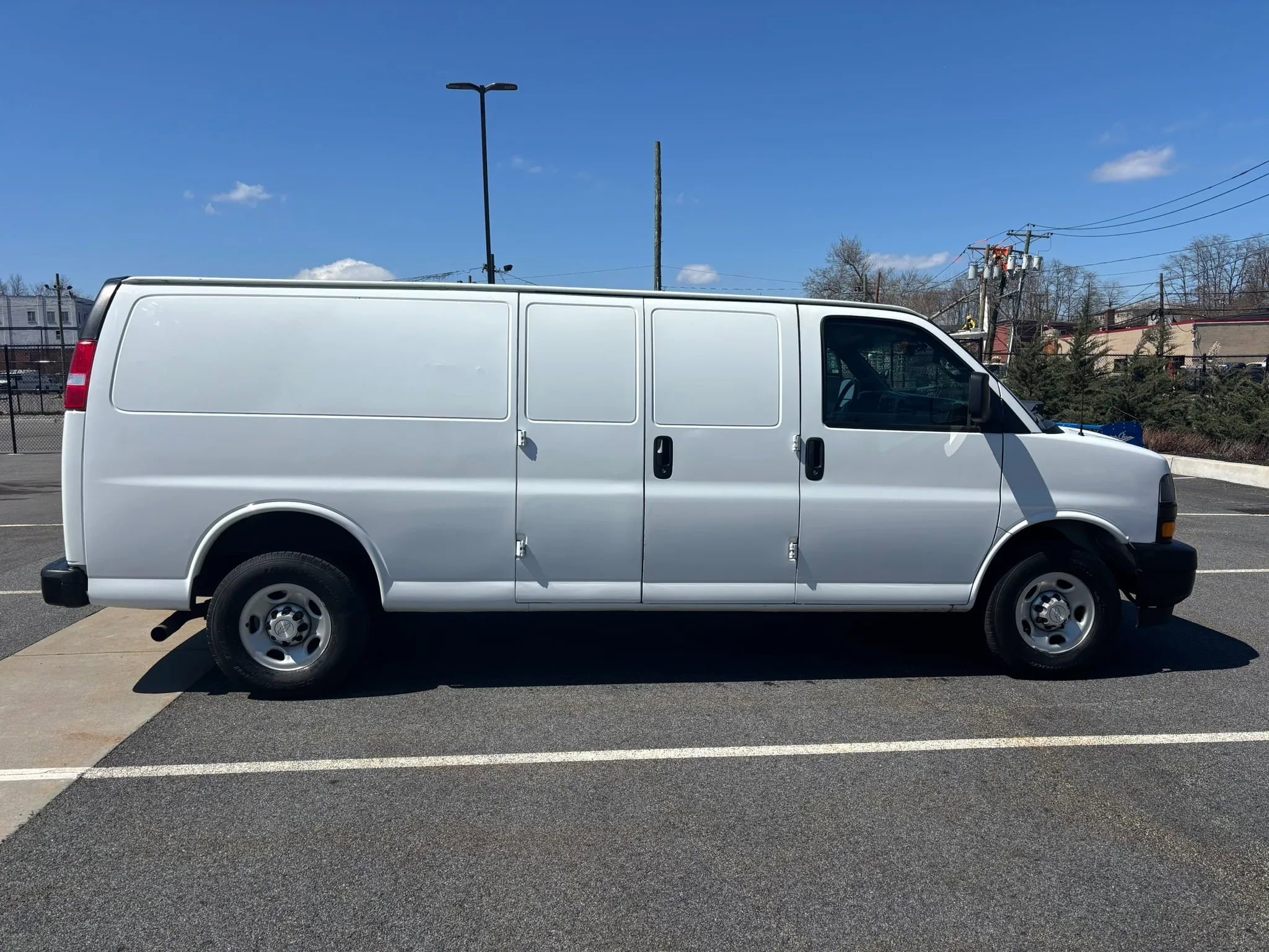Used 2019 Chevrolet Express 2500 Extended w/ Driver Convenience Package RWD image 10