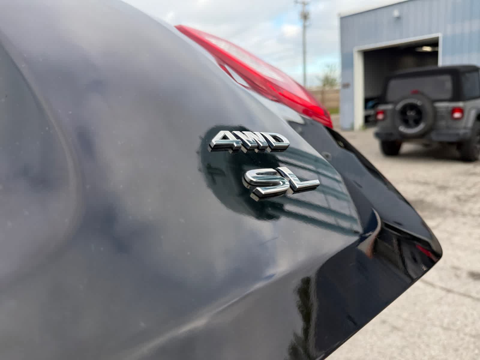 Used 2018 Nissan Pathfinder SL AWD/4WD image 26