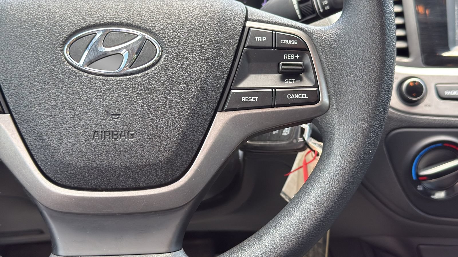 Used 2020 Hyundai Accent SE FWD image 13