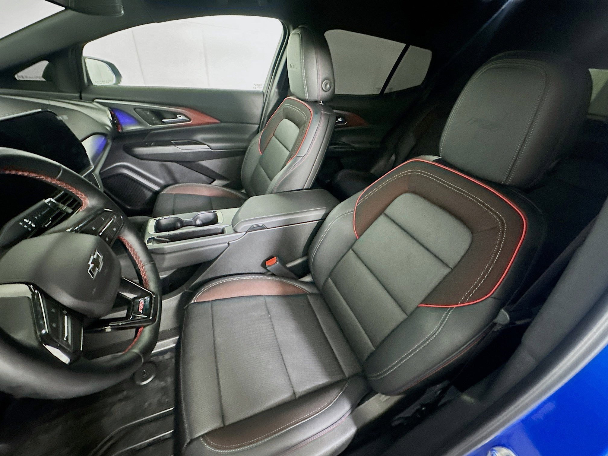 Used 2024 Chevrolet Equinox EV RS FWD image 12