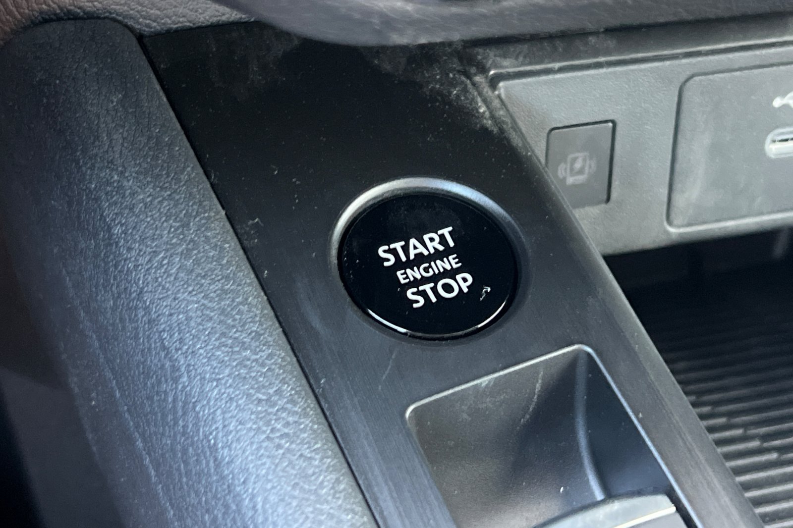 New 2026 Nissan Kicks SV FWD image 19