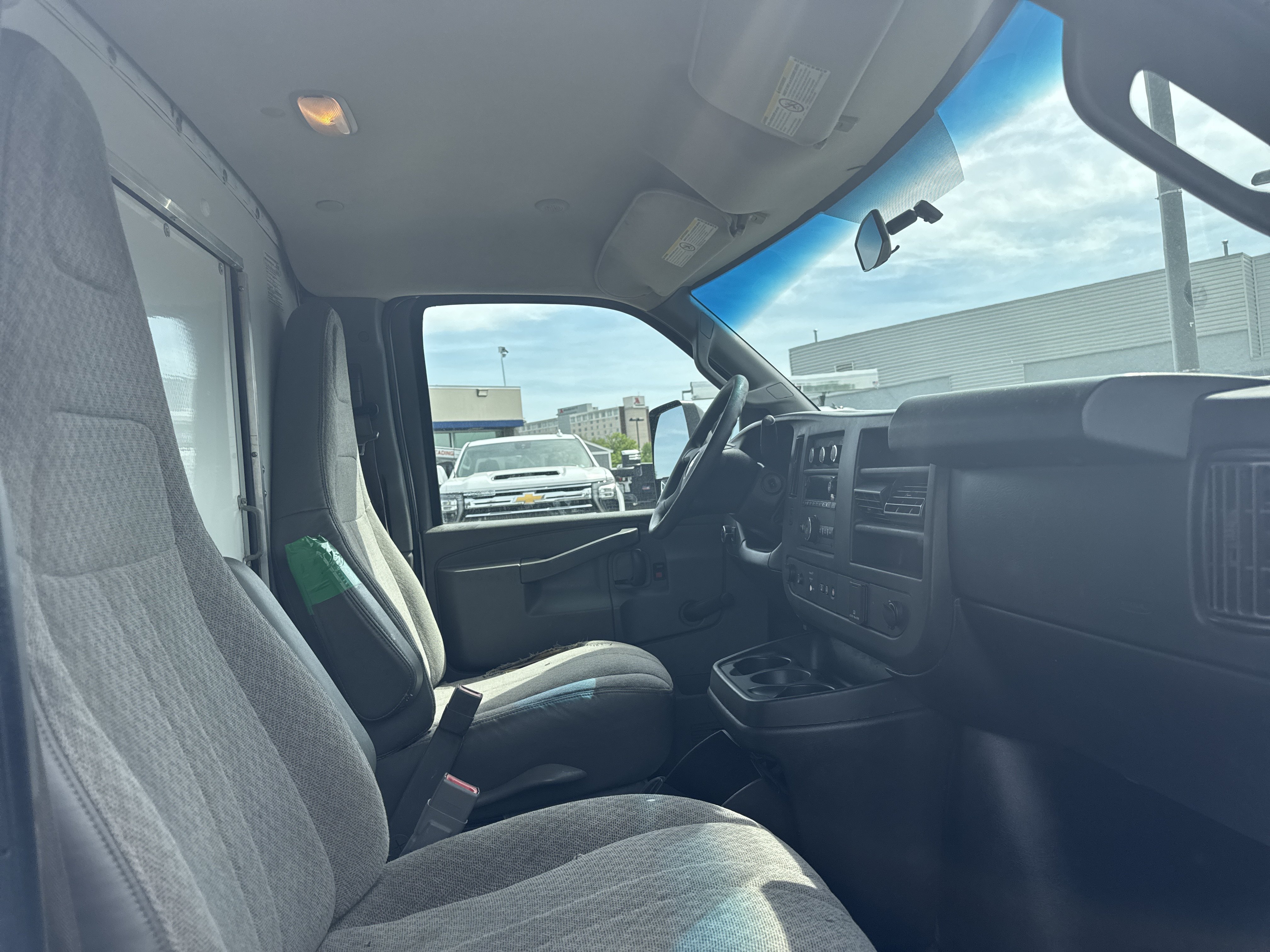 Used 2018 Chevrolet Express 3500 Extended w/ Driver Convenience Package RWD image 10