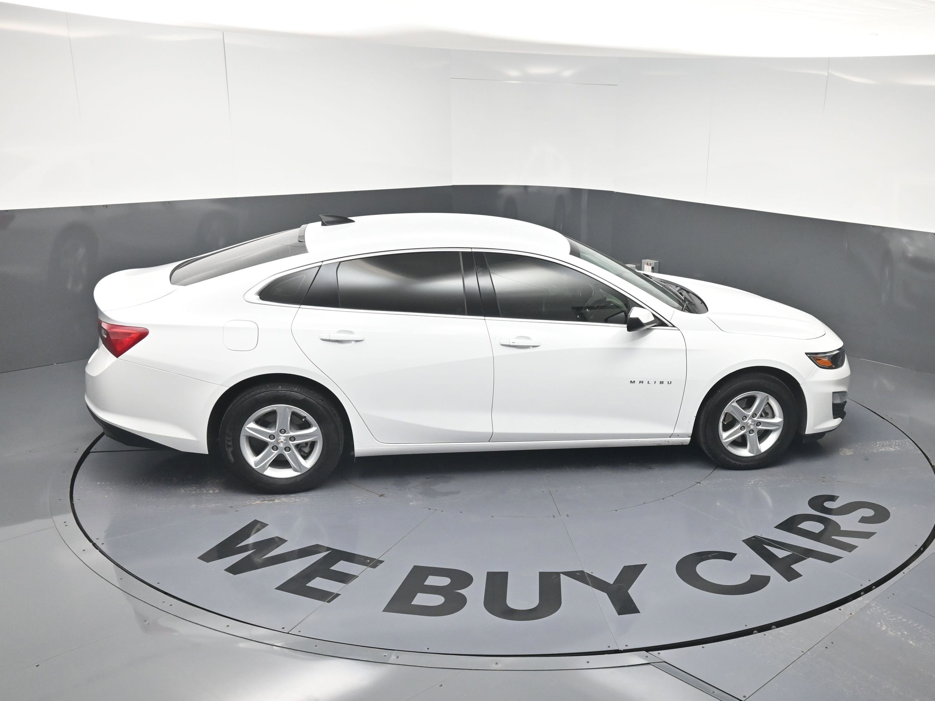 Used 2024 Chevrolet Malibu LS FWD image 31