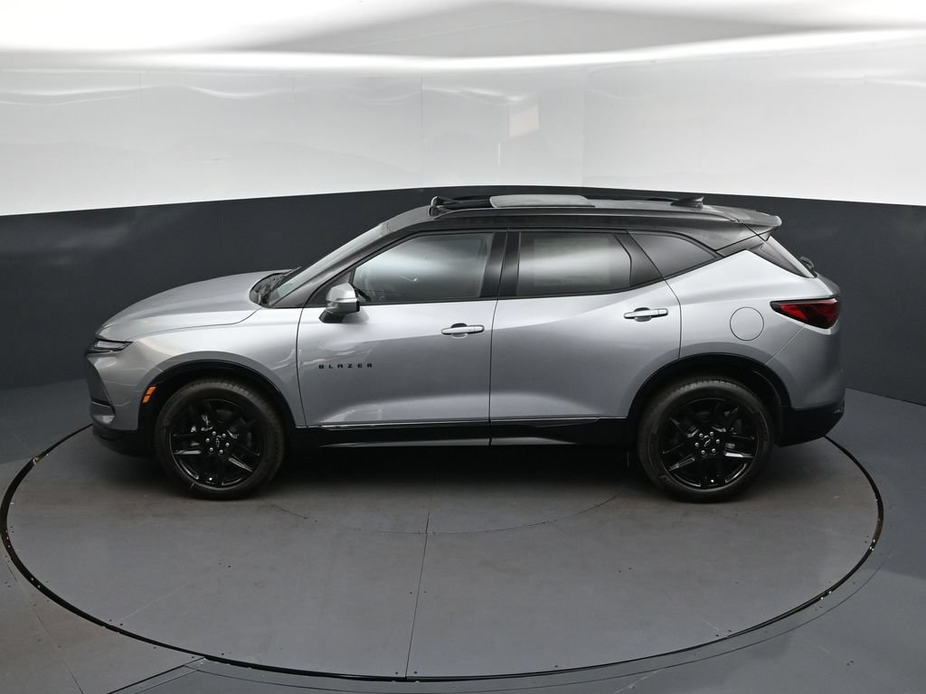 New 2026 Chevrolet Blazer RS w/ Driver Confidence II Package FWD image 32