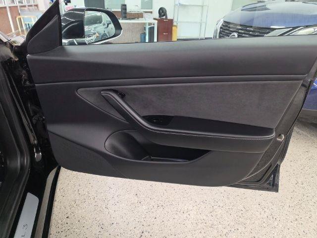 Used 2019 Tesla Model 3 Mid Range RWD image 25