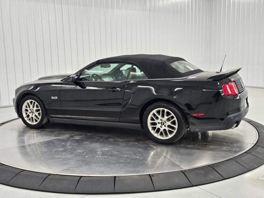 Used 2012 Ford Mustang GT Premium RWD image 3