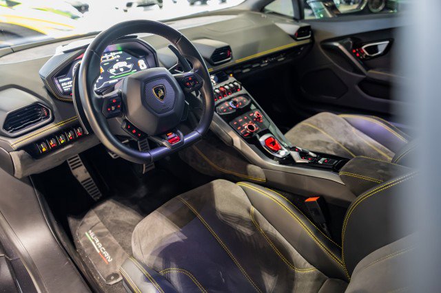 Used 2016 Lamborghini Huracan LP 580-2 image 31