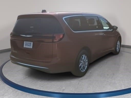 New 2026 Chrysler Pacifica Select FWD image 5