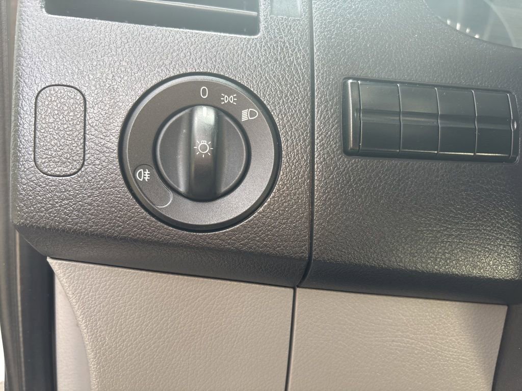 Used 2016 Mercedes-Benz Sprinter 3500 image 26