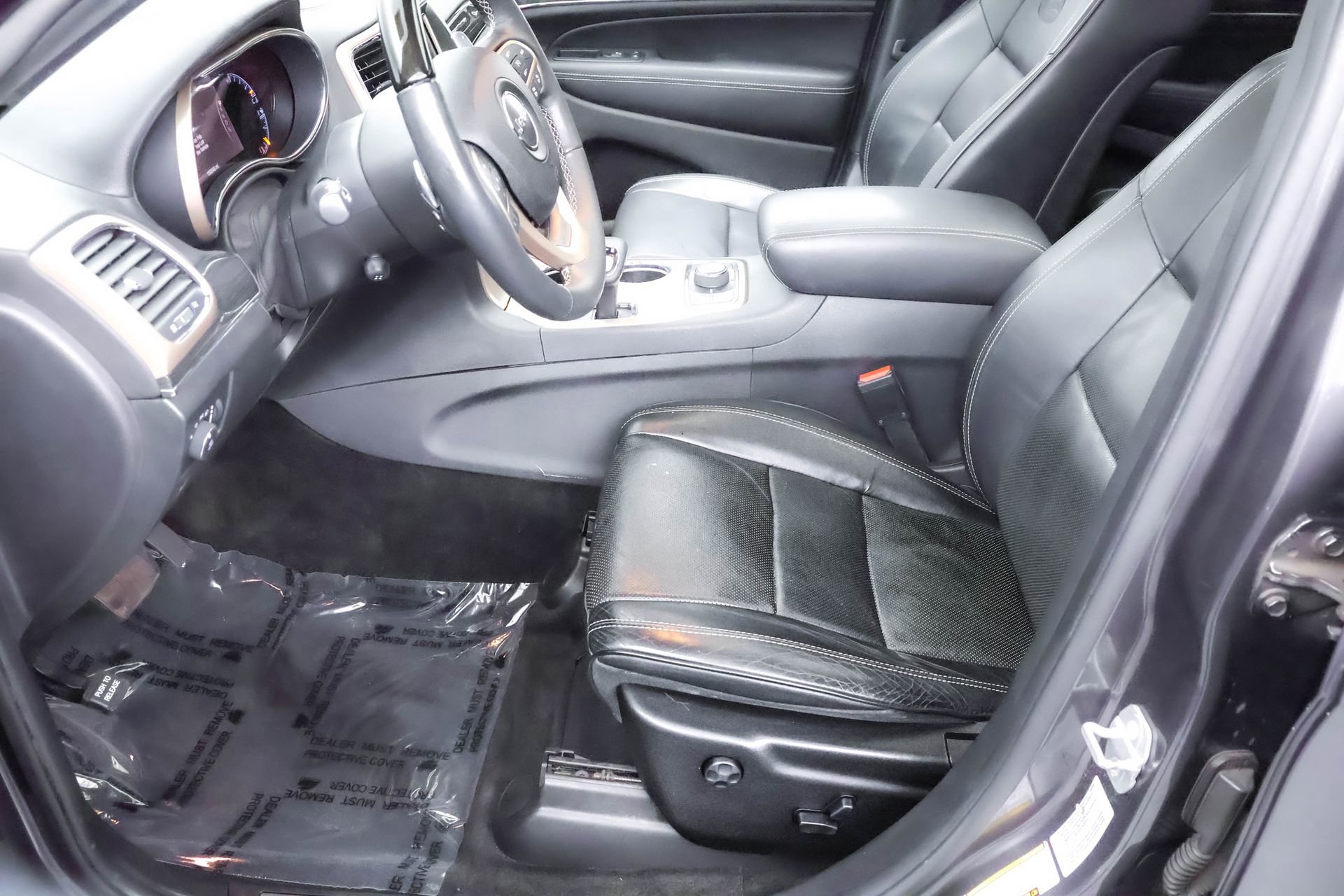 Used 2015 Jeep Grand Cherokee Overland w/ Advanced Technology Group image 6