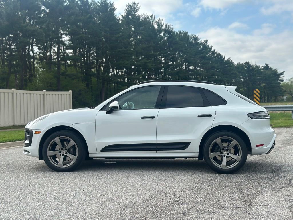 Used 2023 Porsche Macan AWD/4WD image 4