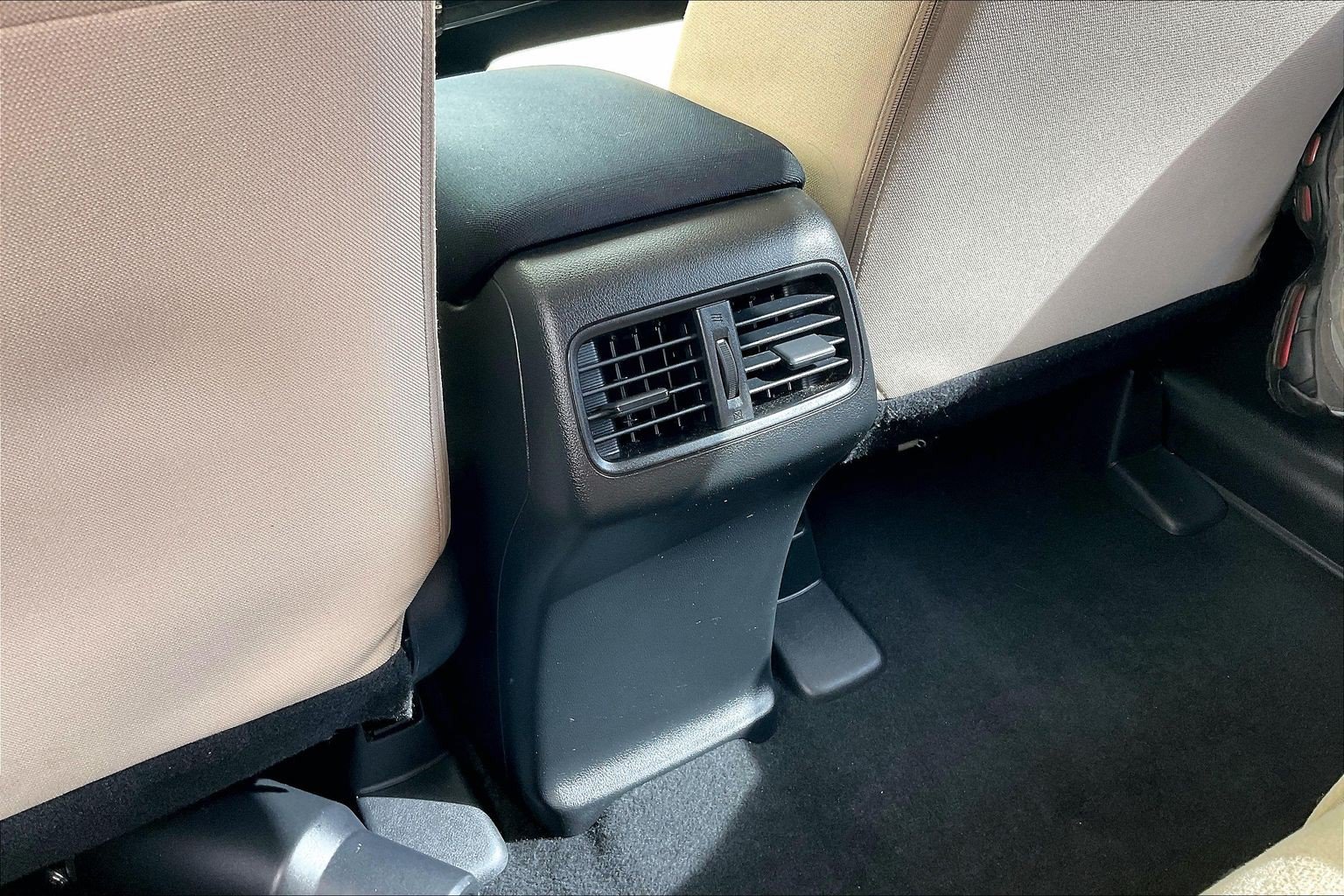 Used 2016 Honda CR-V LX image 39