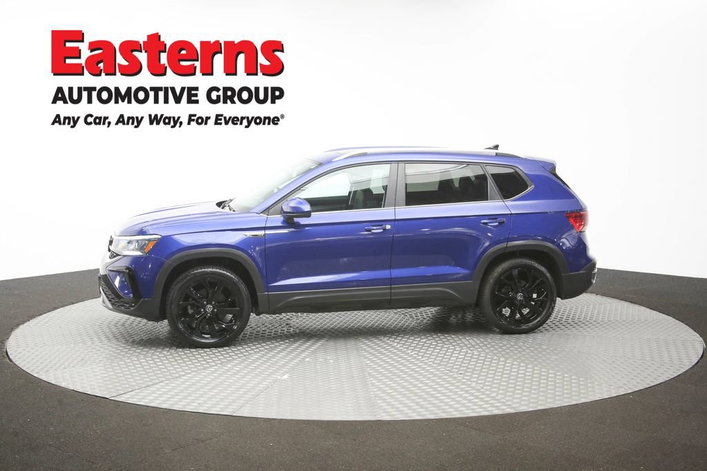Used 2022 Volkswagen Taos SE w/ Panoramic Sunroof Package FWD image 59