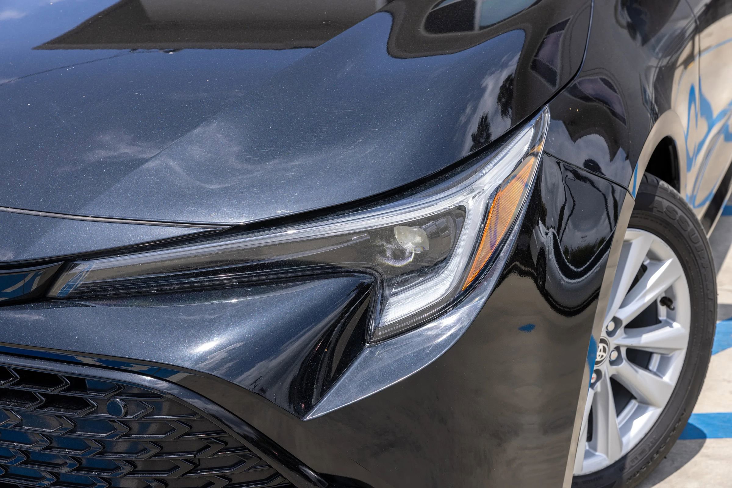 Used 2023 Toyota Corolla SE w/ Blackout Package (TMS) FWD image 8