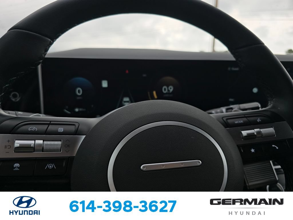 Used 2025 Hyundai Tucson Limited AWD/4WD image 22