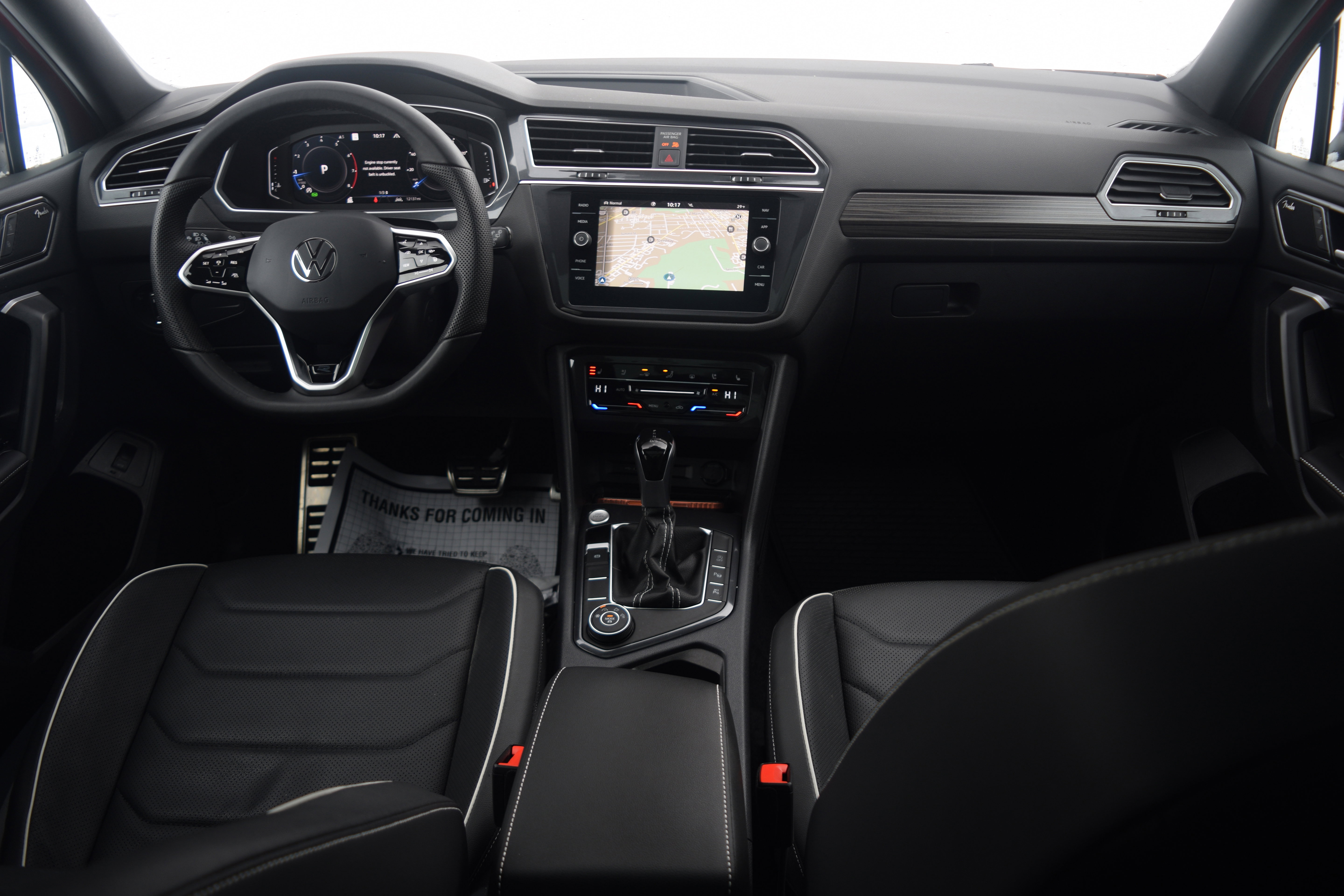 Used 2024 Volkswagen Tiguan SEL R-Line image 8