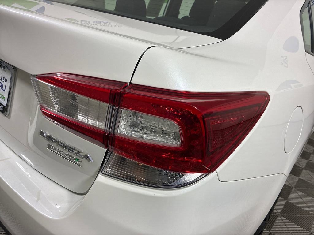 Used 2017 Subaru Impreza 2.0i AWD/4WD image 33