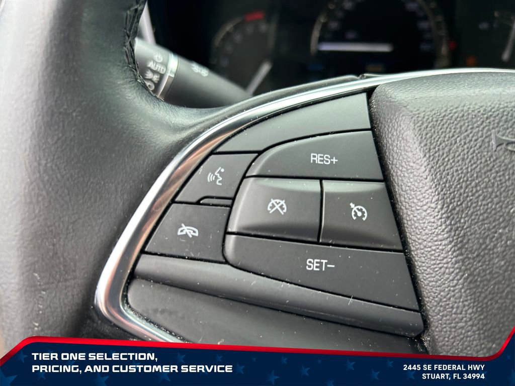 Used 2018 Cadillac XT5 FWD image 15