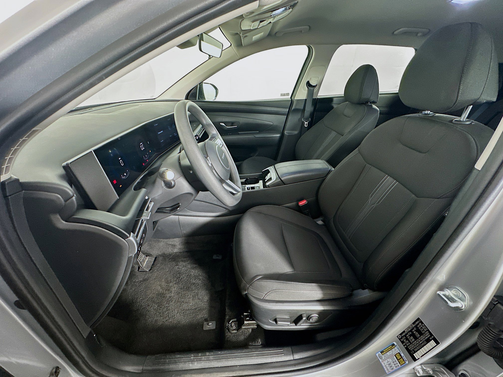 Used 2025 Hyundai Tucson SEL FWD image 13