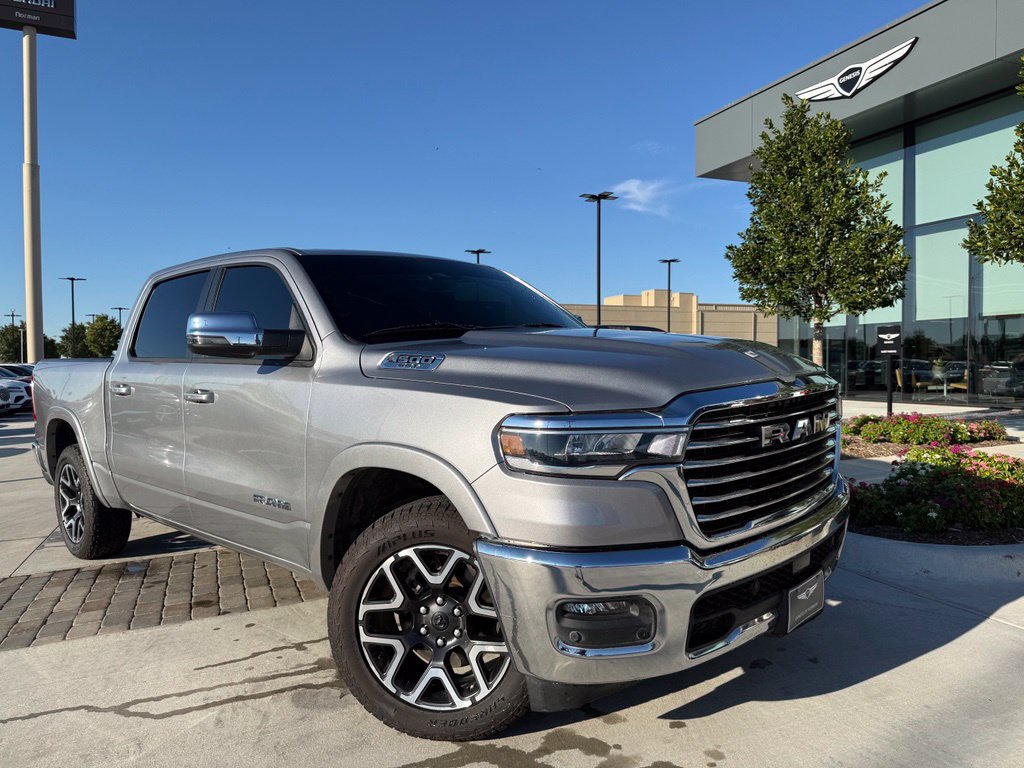 Used 2025 RAM 1500 Laramie AWD/4WD image 23