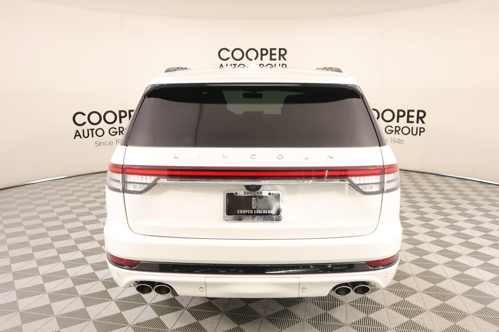 Used 2022 Lincoln Aviator Reserve w/ Equipment Group 201A image 24