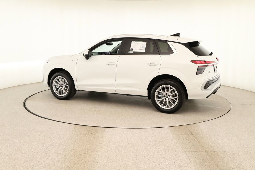 New 2026 Audi Q3 quattro 2.0T AWD/4WD image 3