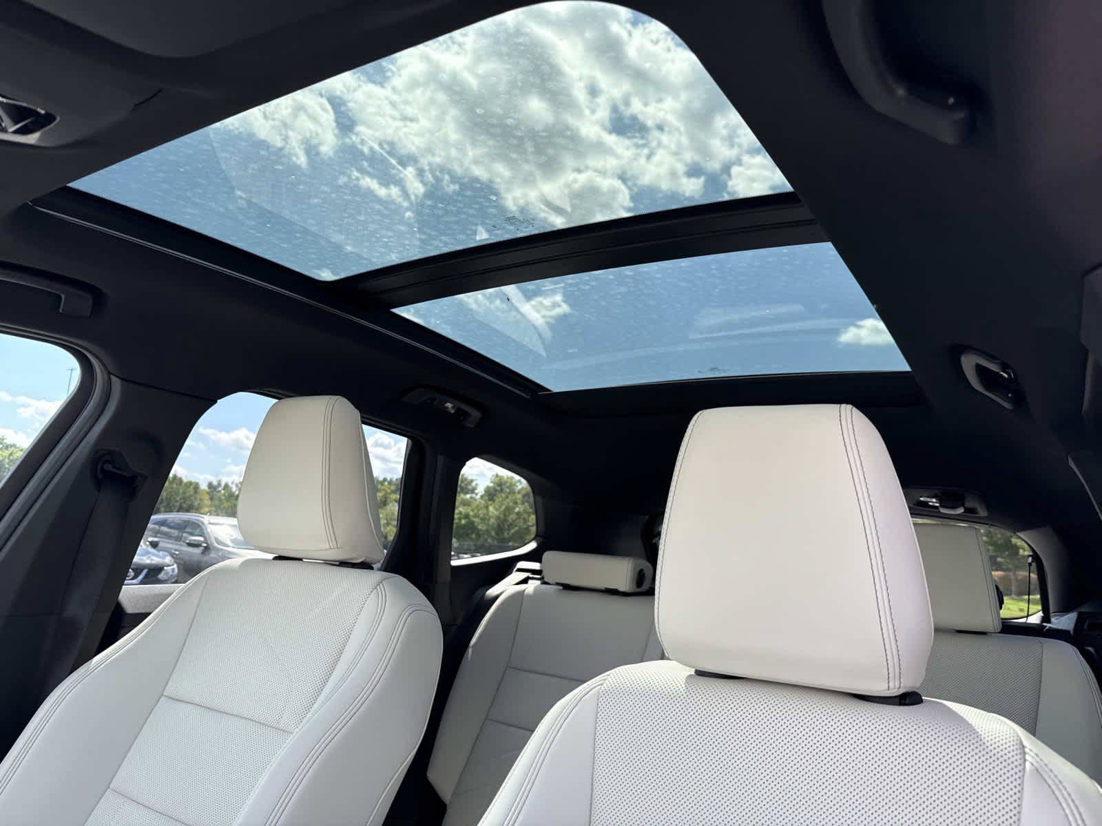 New 2026 BMW X1 xDrive28i w/ Technology Package AWD/4WD image 4