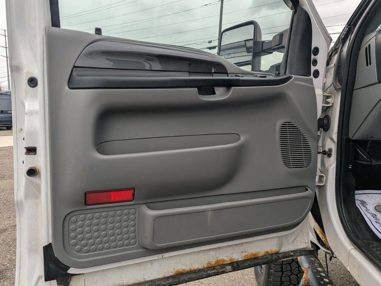 Used 2004 Ford F250 XLT image 16