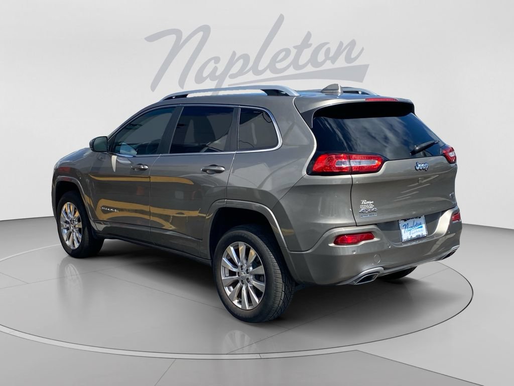 Used 2017 Jeep Cherokee Overland AWD/4WD image 6