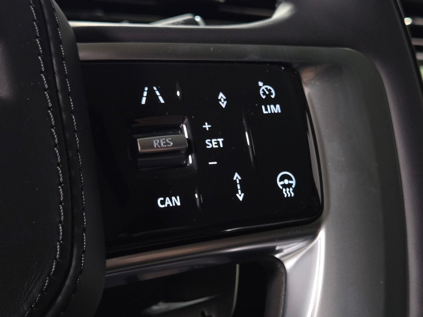 New 2026 Land Rover Range Rover Autobiography AWD/4WD image 25