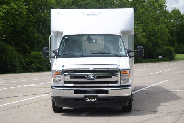 New 2026 Ford E-350 and Econoline 350 Super Duty w/ Power Equipment Group RWD image 15