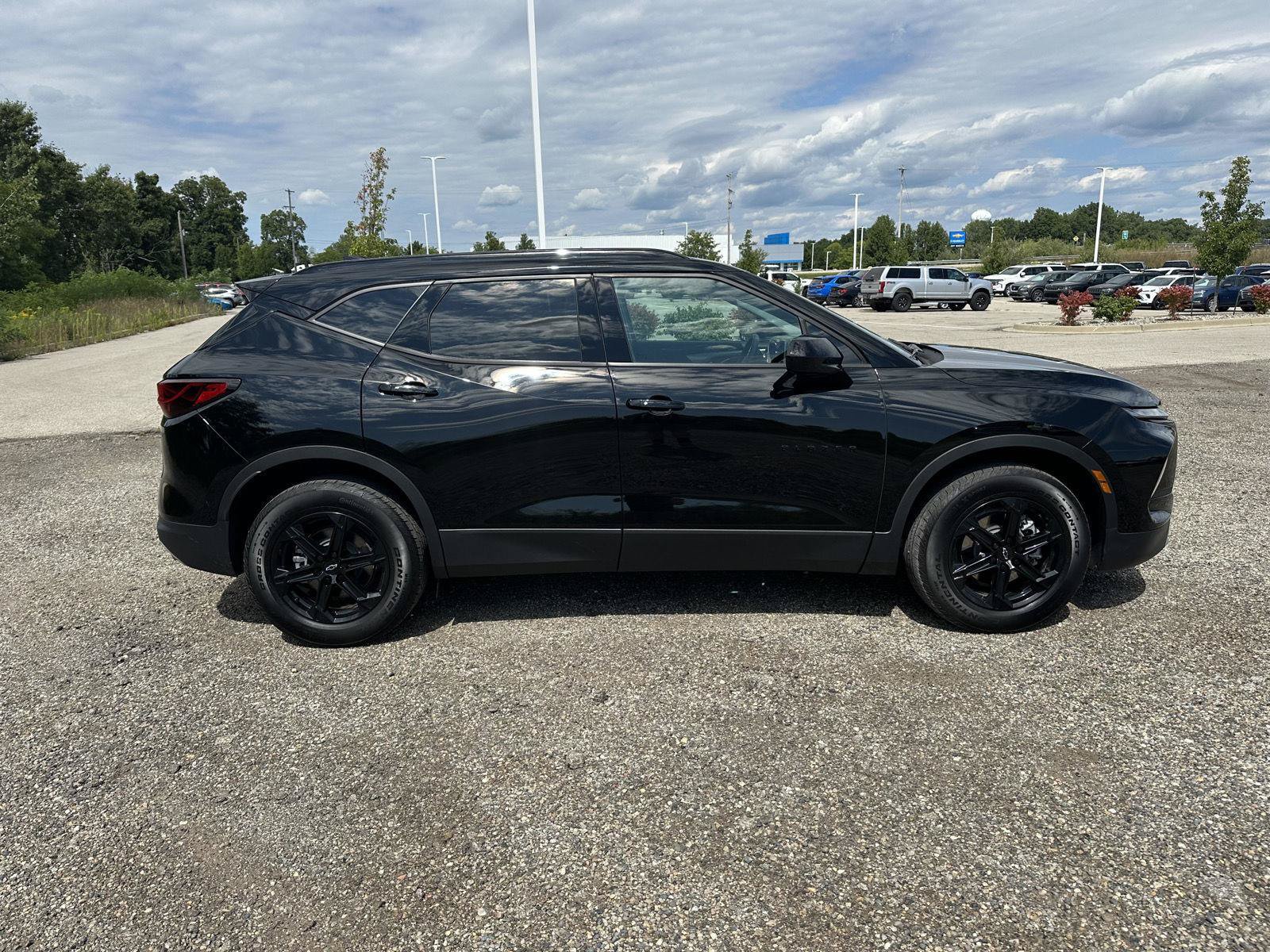 Certified 2023 Chevrolet Blazer LT w/ Convenience Package AWD/4WD image 4