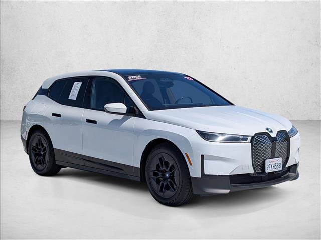 Used 2023 BMW iX xDrive50 w/ Premium Package image 3