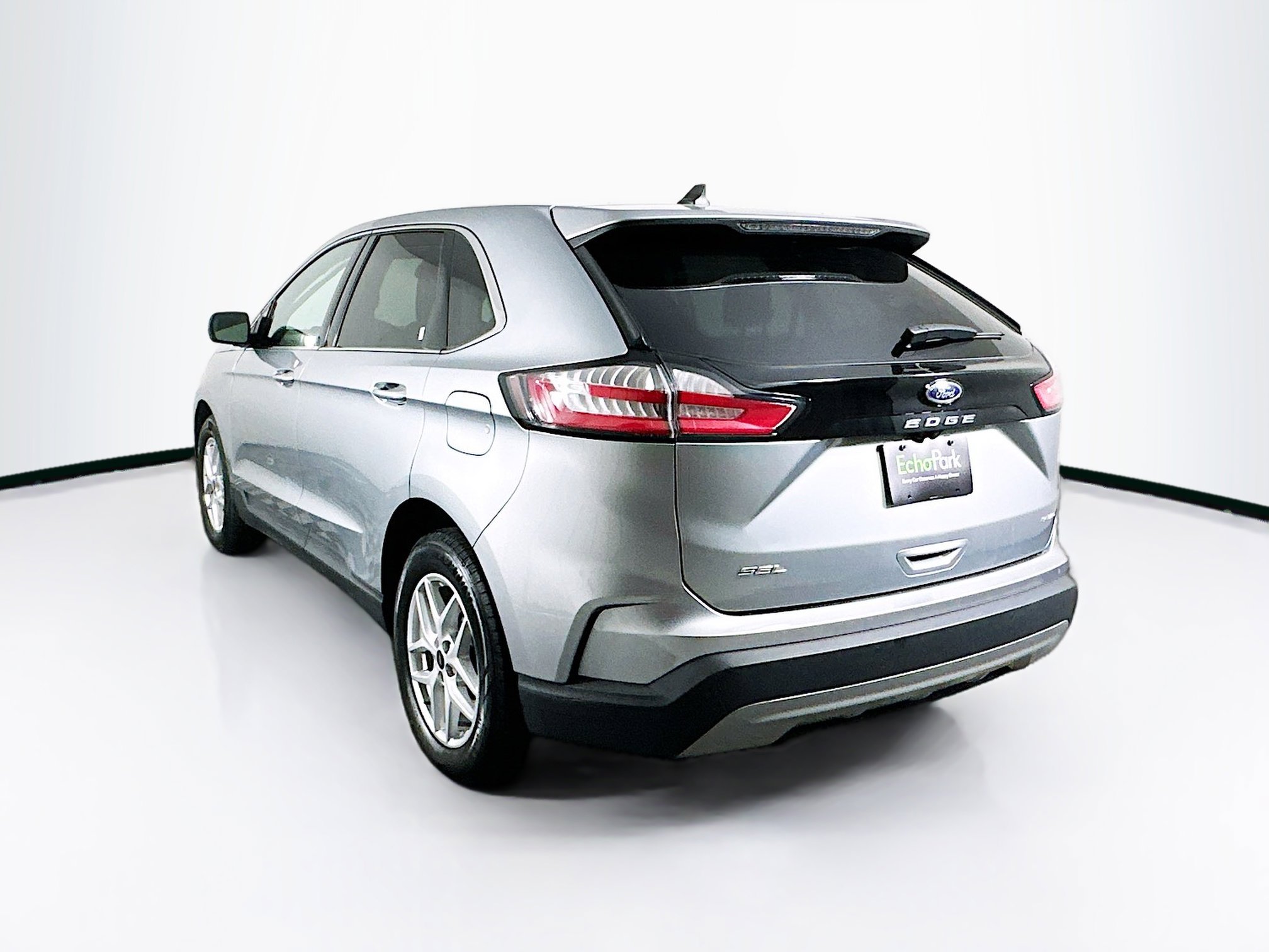 Used 2024 Ford Edge SEL image 5