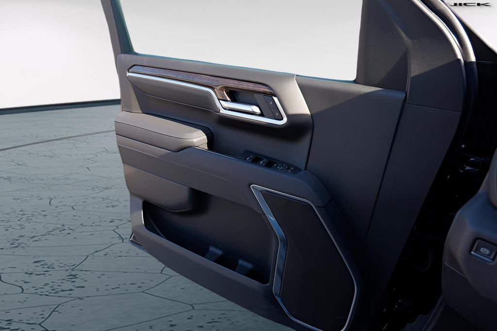 New 2026 GMC Sierra 1500 Elevation image 16